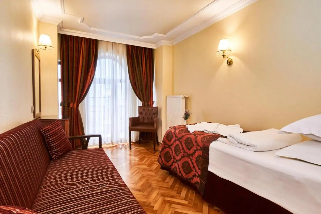 Amber Hotel & Spa