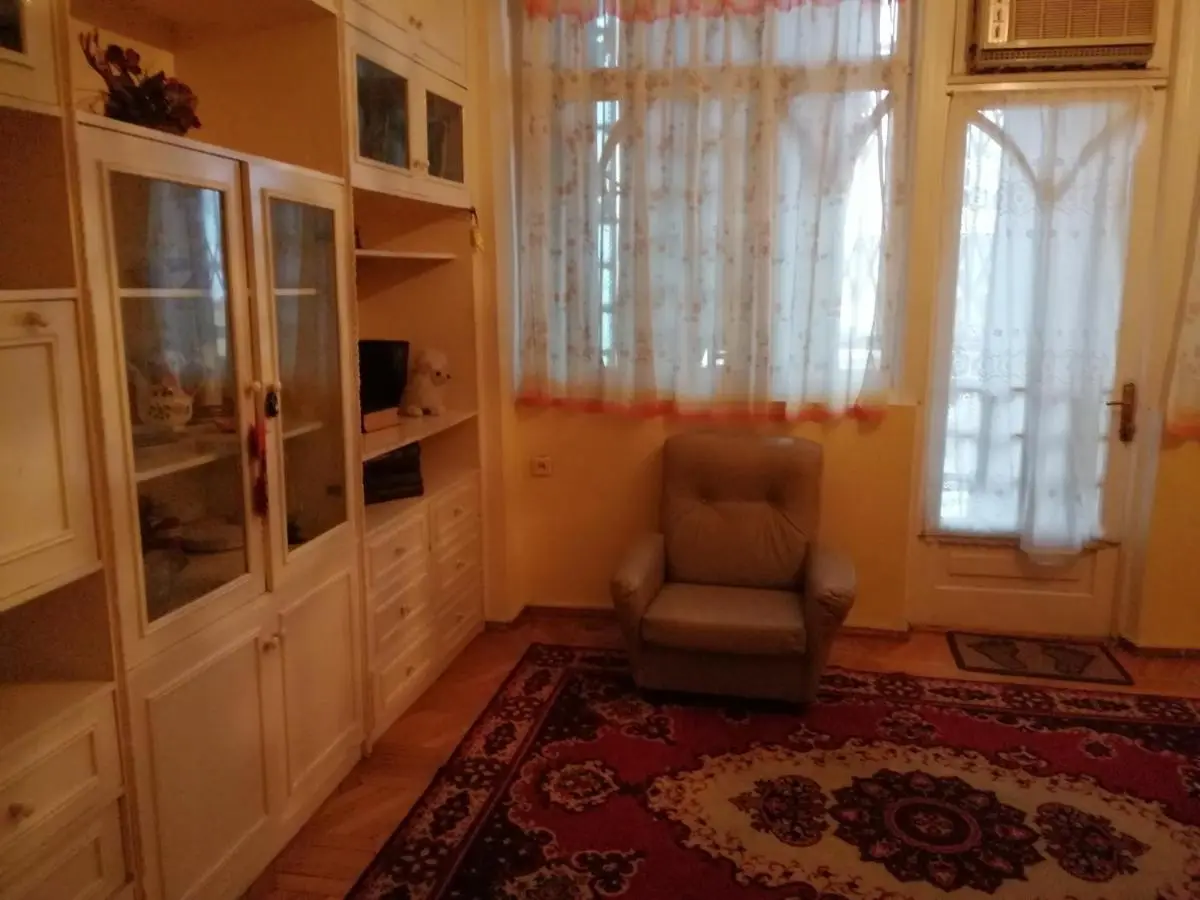 Apartment on Rustaveli 41