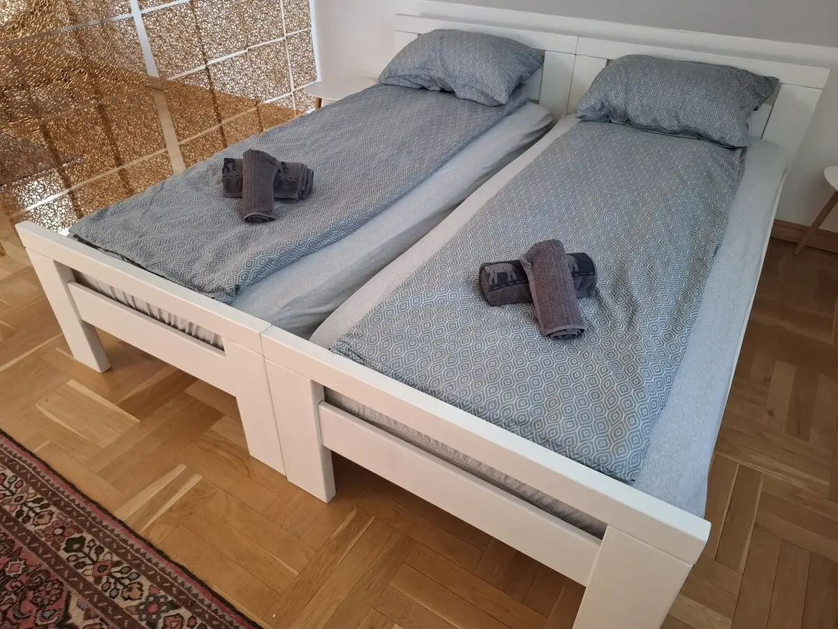 Superior 2   106m2 Apartment A/C free Parking