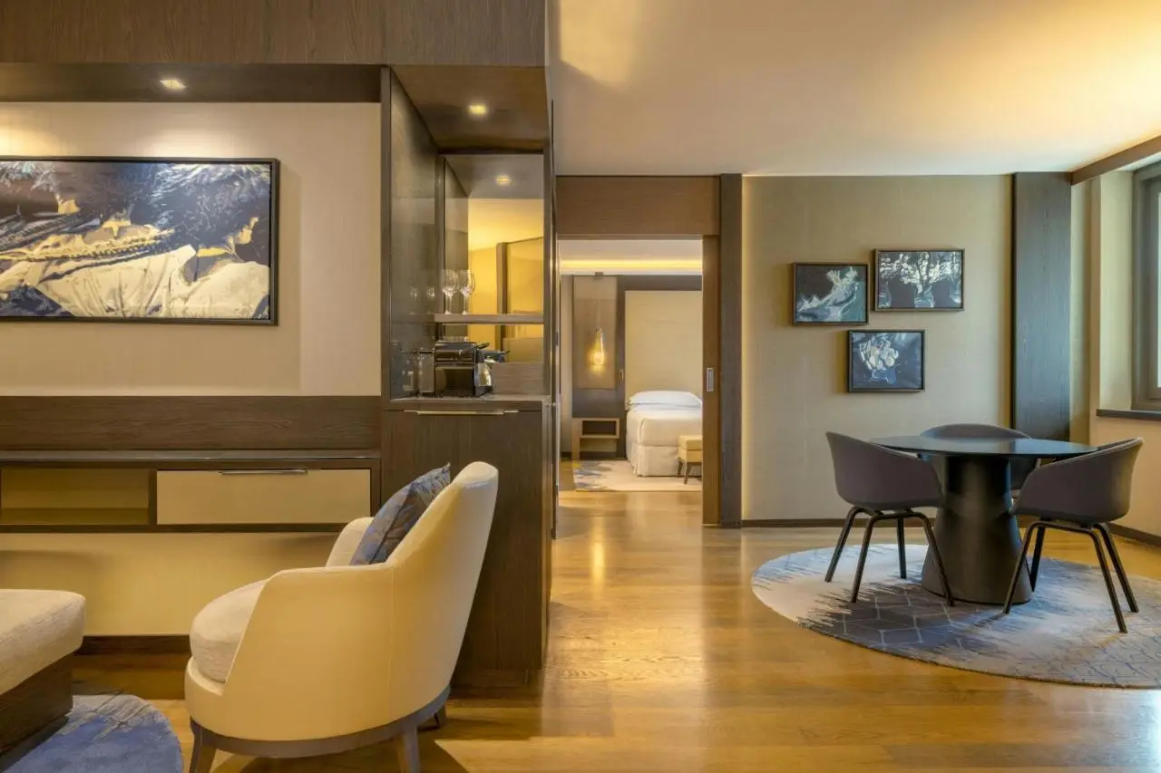 Sheraton Grand Tbilisi Metechi Palace