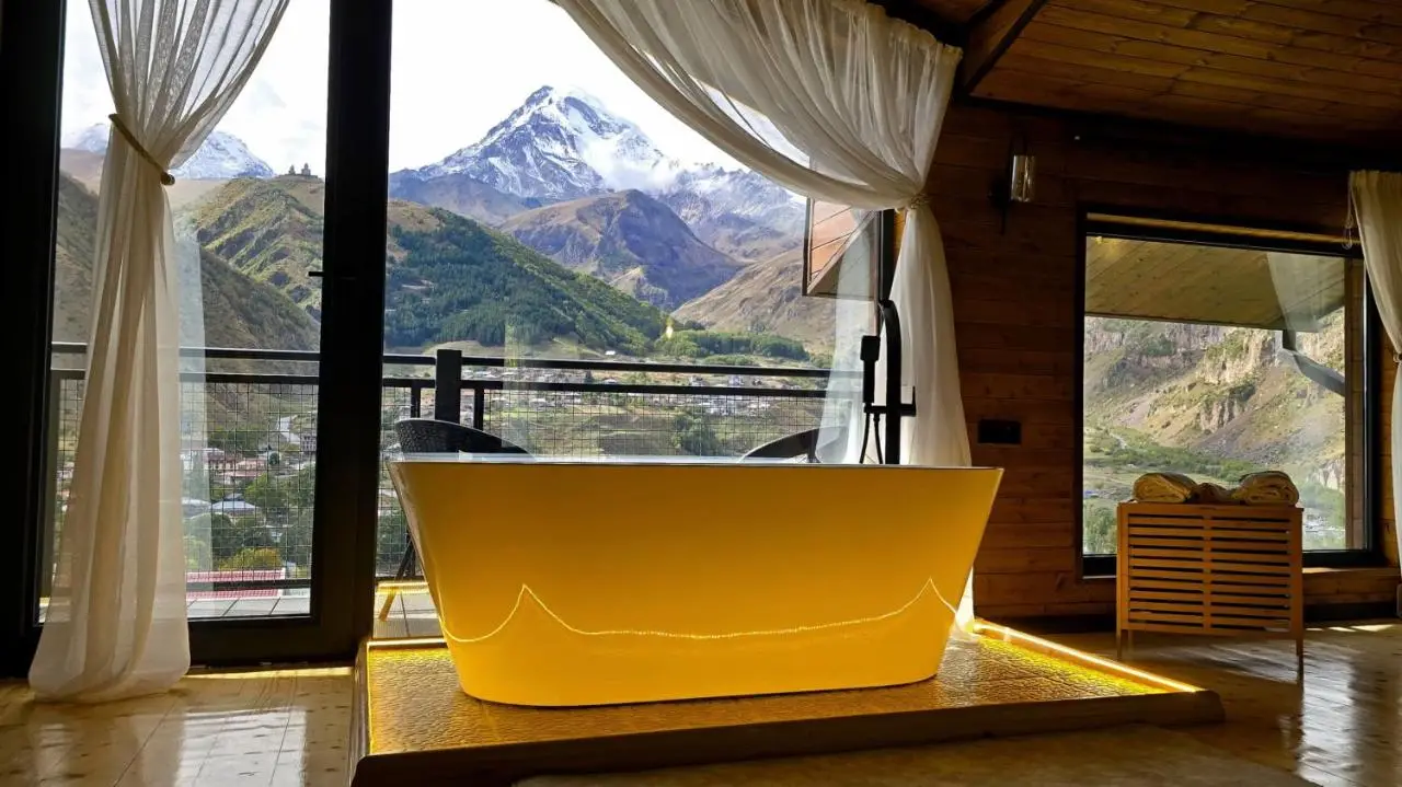 Rookhe Kazbegi