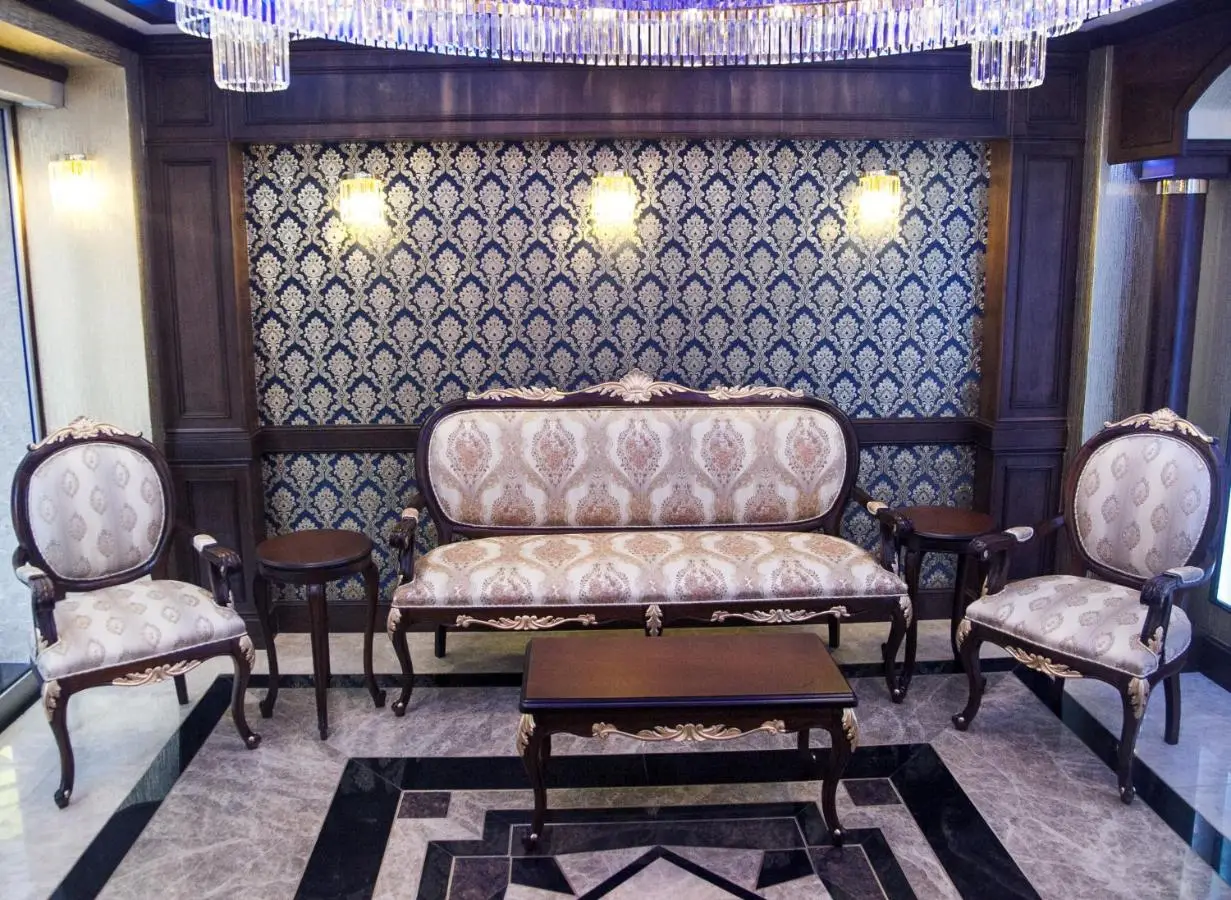 Golden Pen Hotel