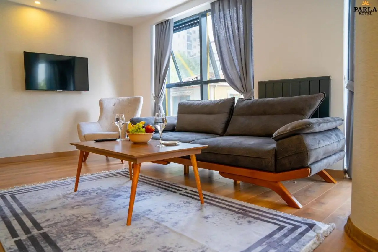 Parla Suite Hotel
