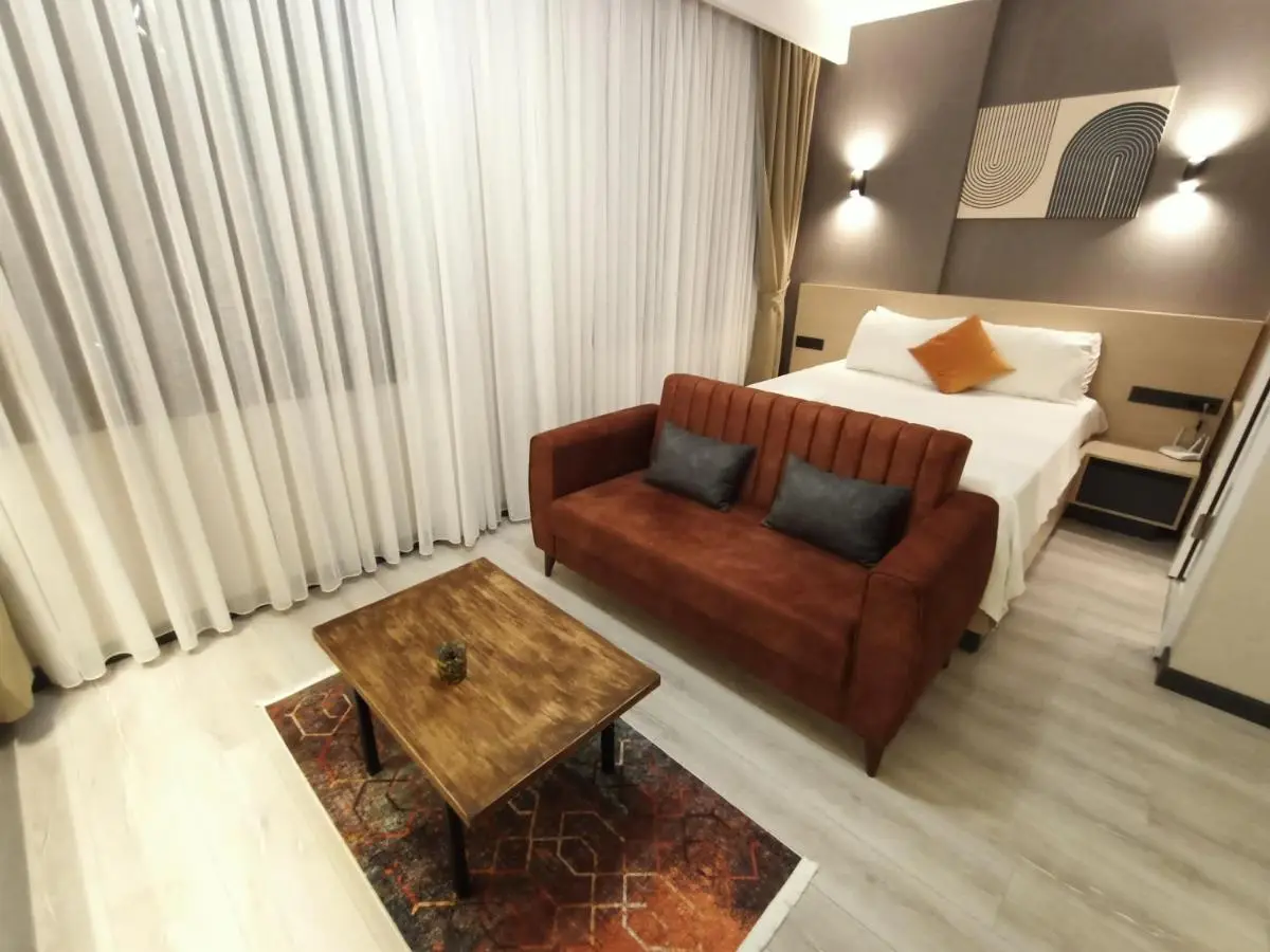 NEW FALCON Palas OTEL
