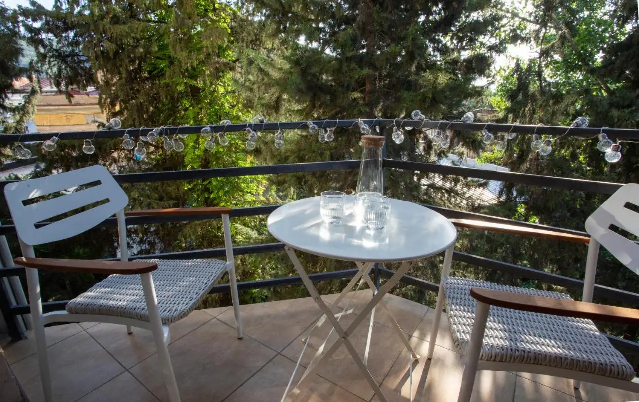 Peaceful Bohemian Apartment – Best Location