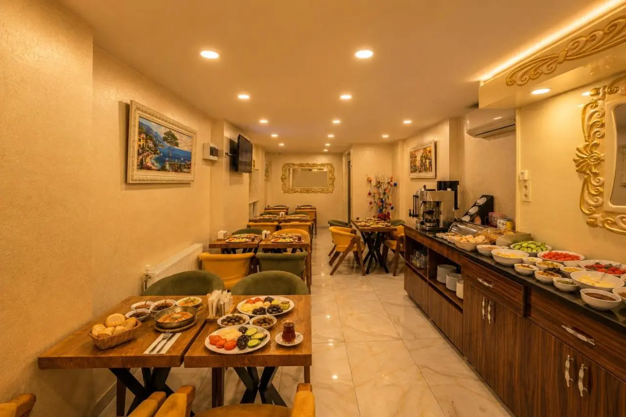 Kavi Hotel