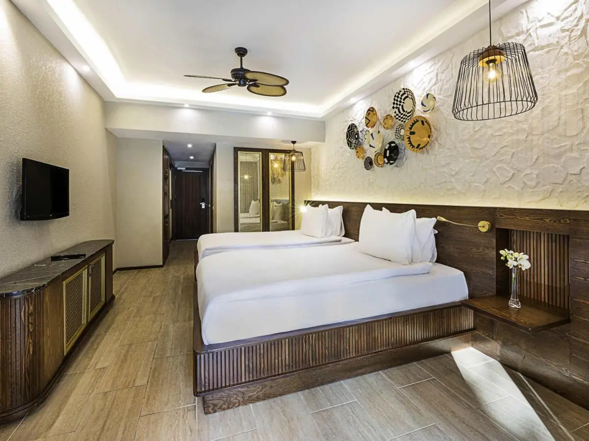 Rixos Sungate - The Land of Legends Access