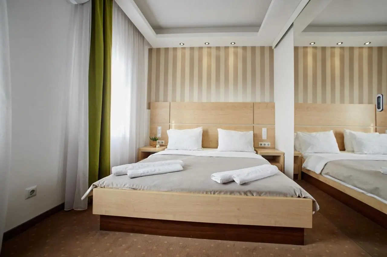 Laurus Motel Airport Tuzla