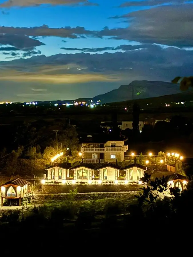 Guest House Si n'shpi tande - Mrizi i Zanave
