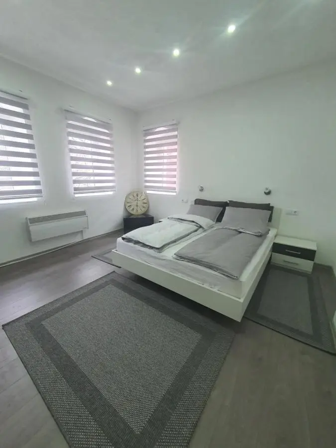Apartman DIN