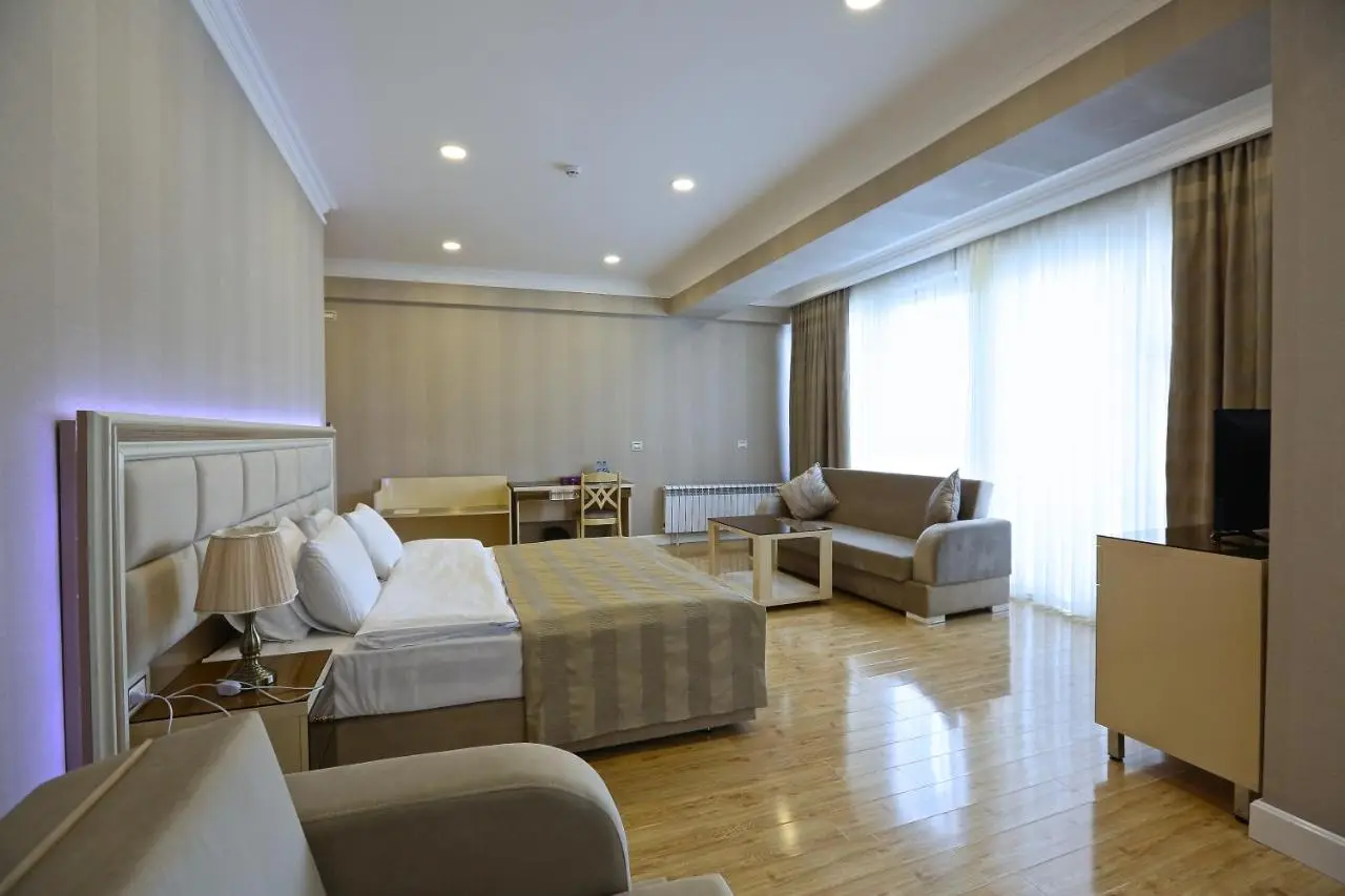 Rusel Hotel