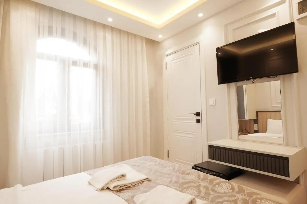 Ararat Hotel