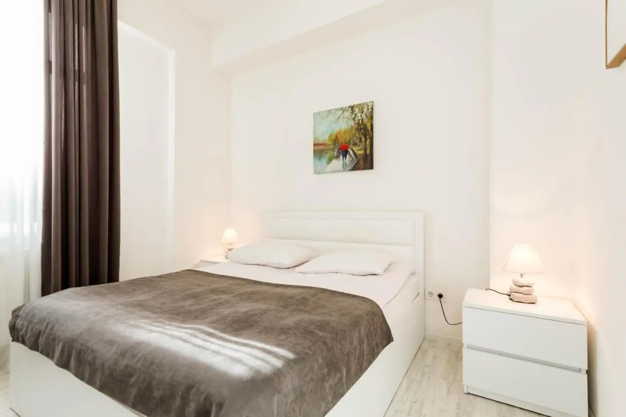 Lovely 2 Bedroom Flat