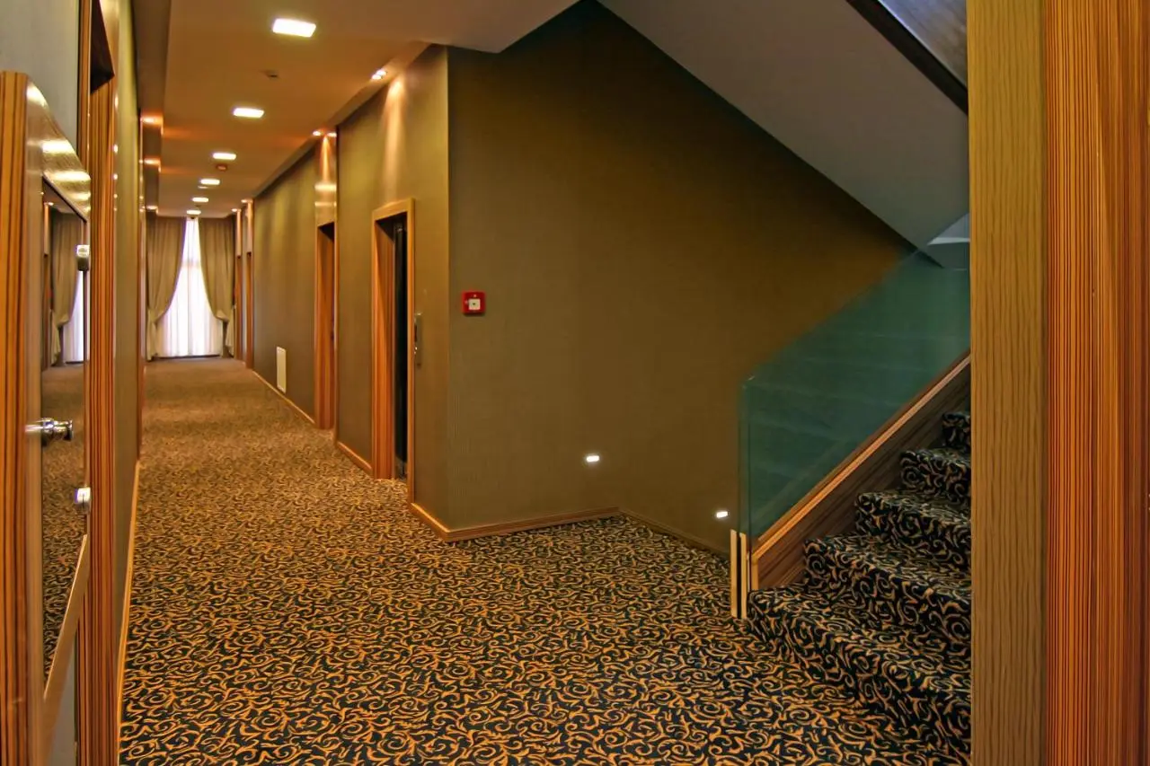 Hotel Crystal