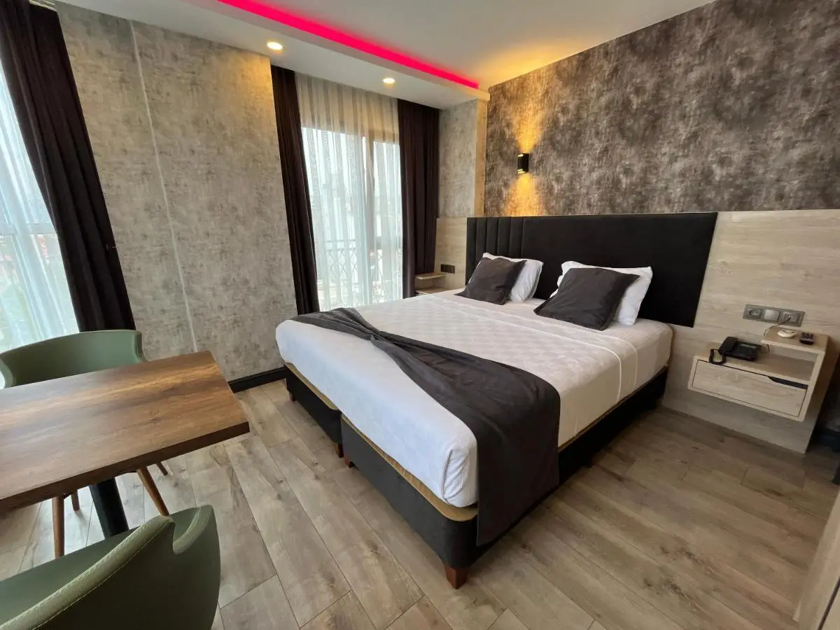 Avni Bey Otel