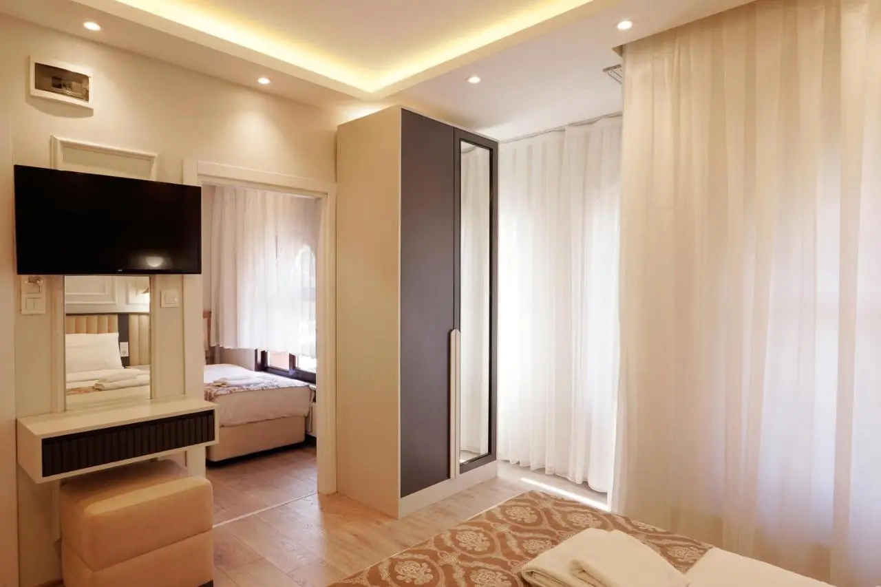 Ararat Hotel