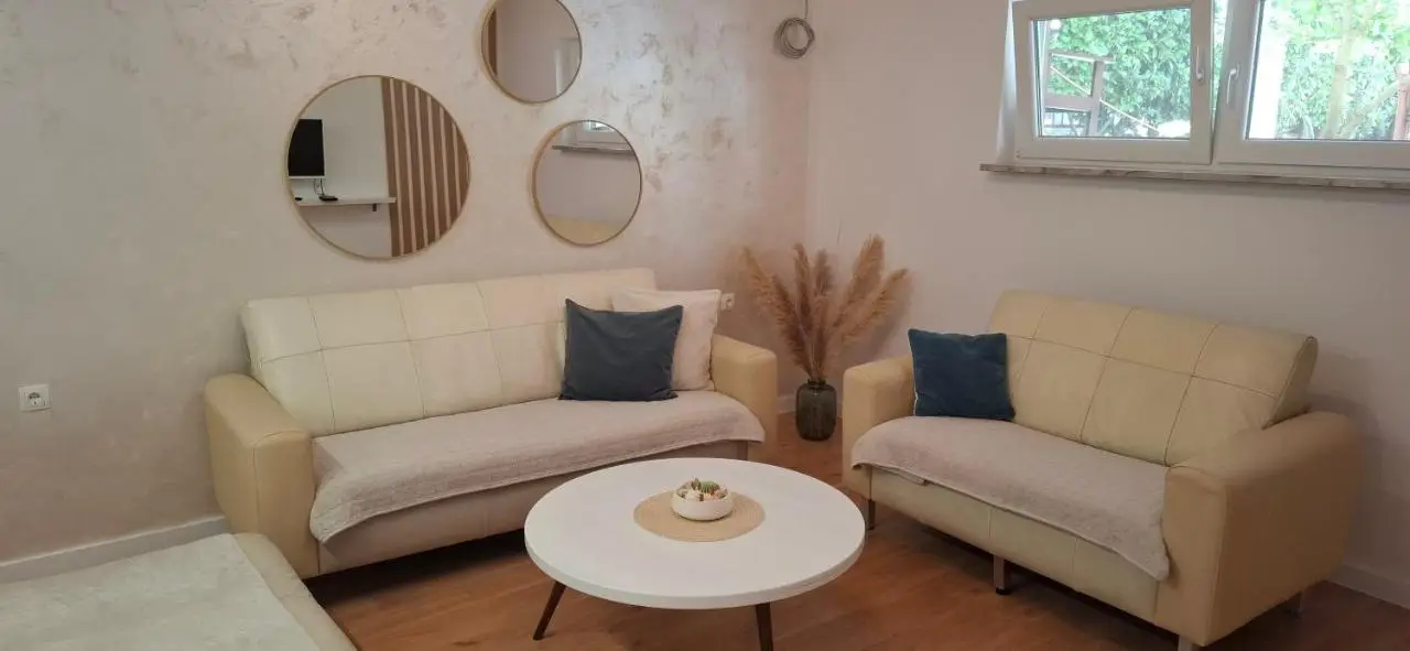 Guest House NO 13