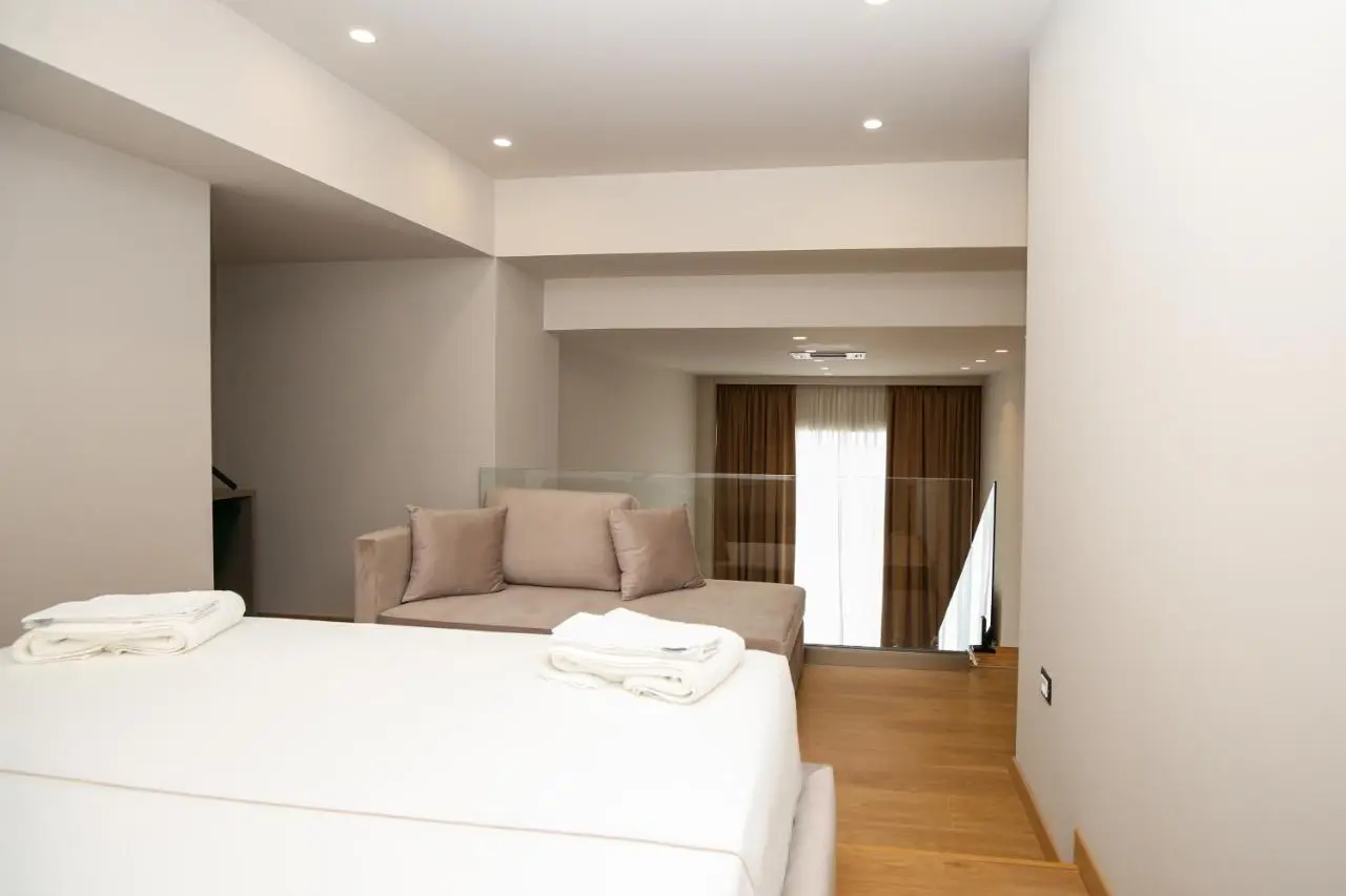 Toto Hotel & Apartments