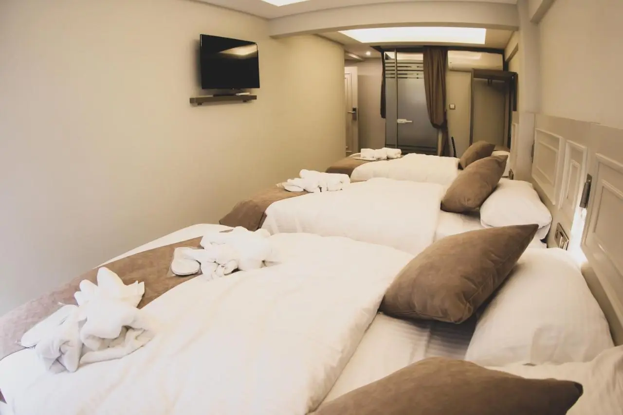 X-NELLYİ HOTEL