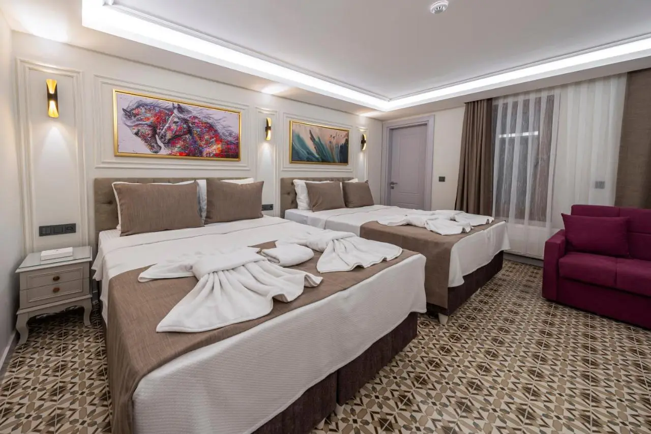 Pera Luna Premium Hotel