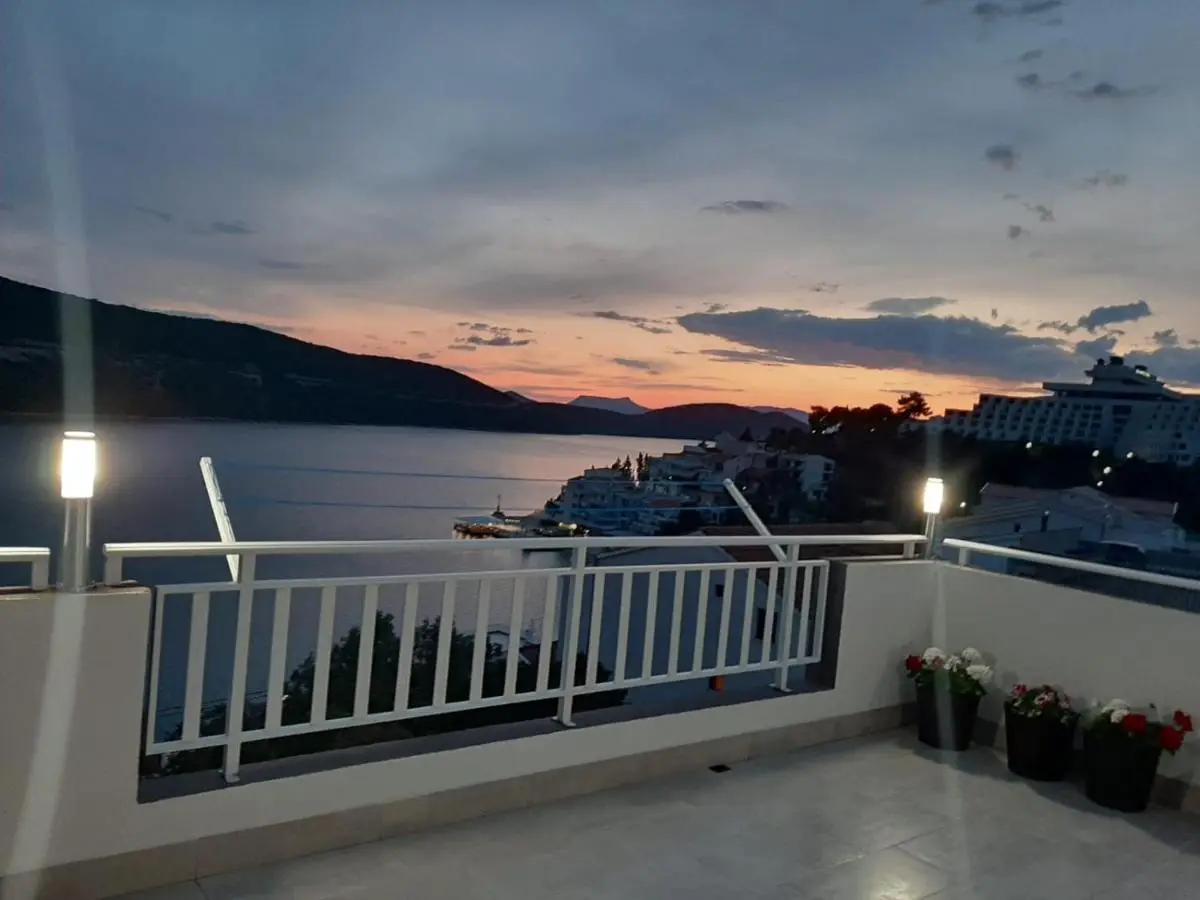 Apartments Njavro Neum