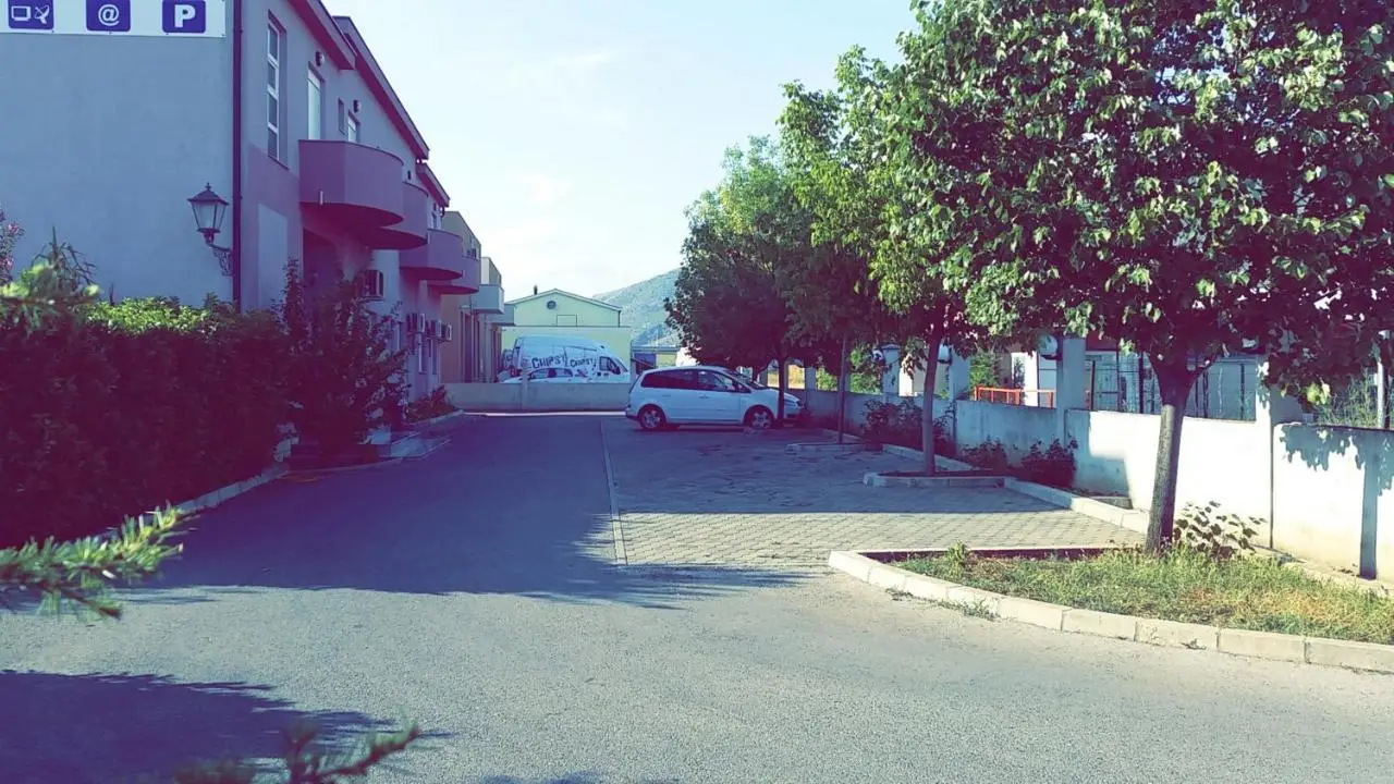 Motel Aura