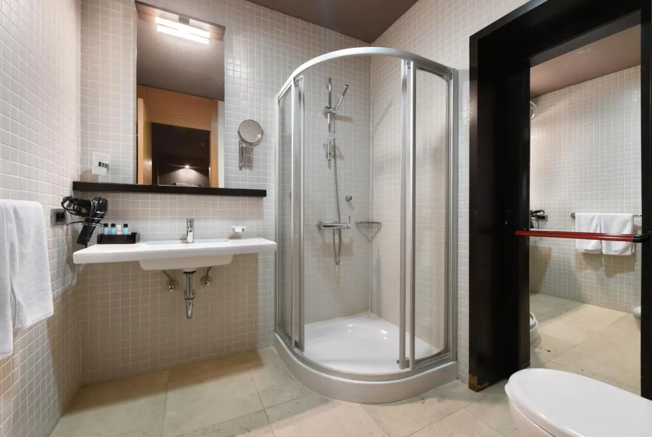 Ansen Hotel and Suites