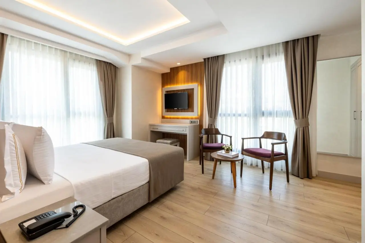 Carina Gold Hotel And Restaurant