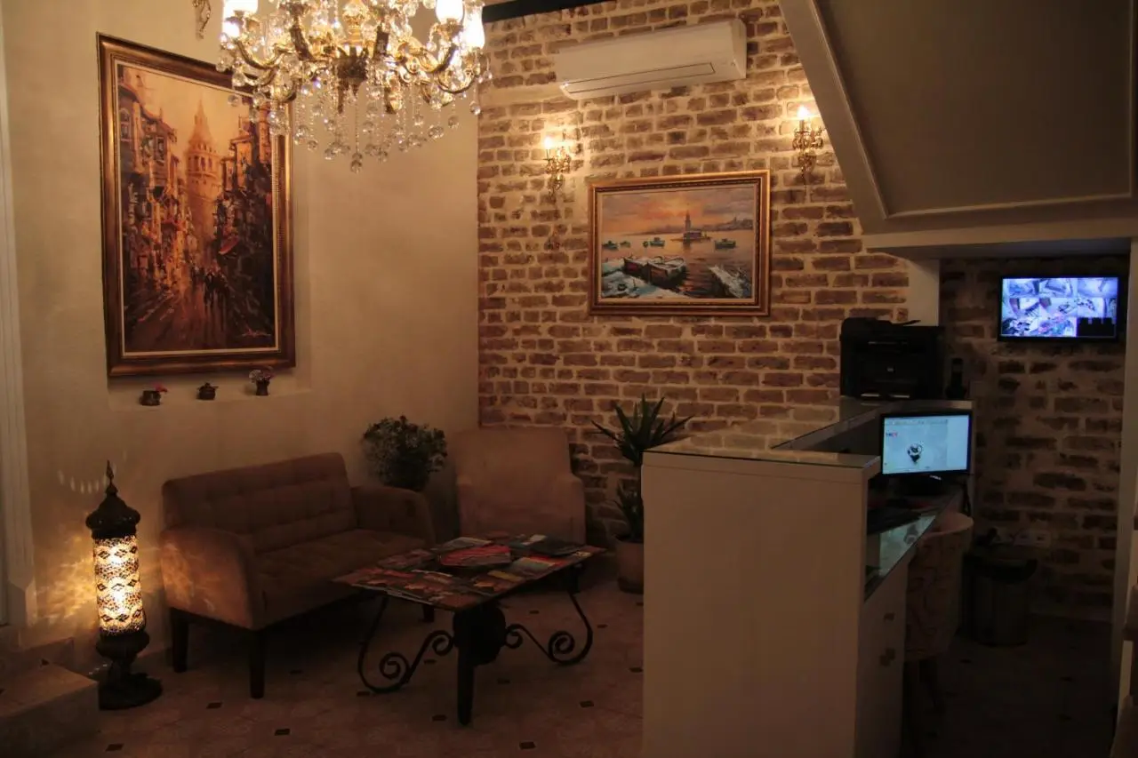 Art Nouveau Galata