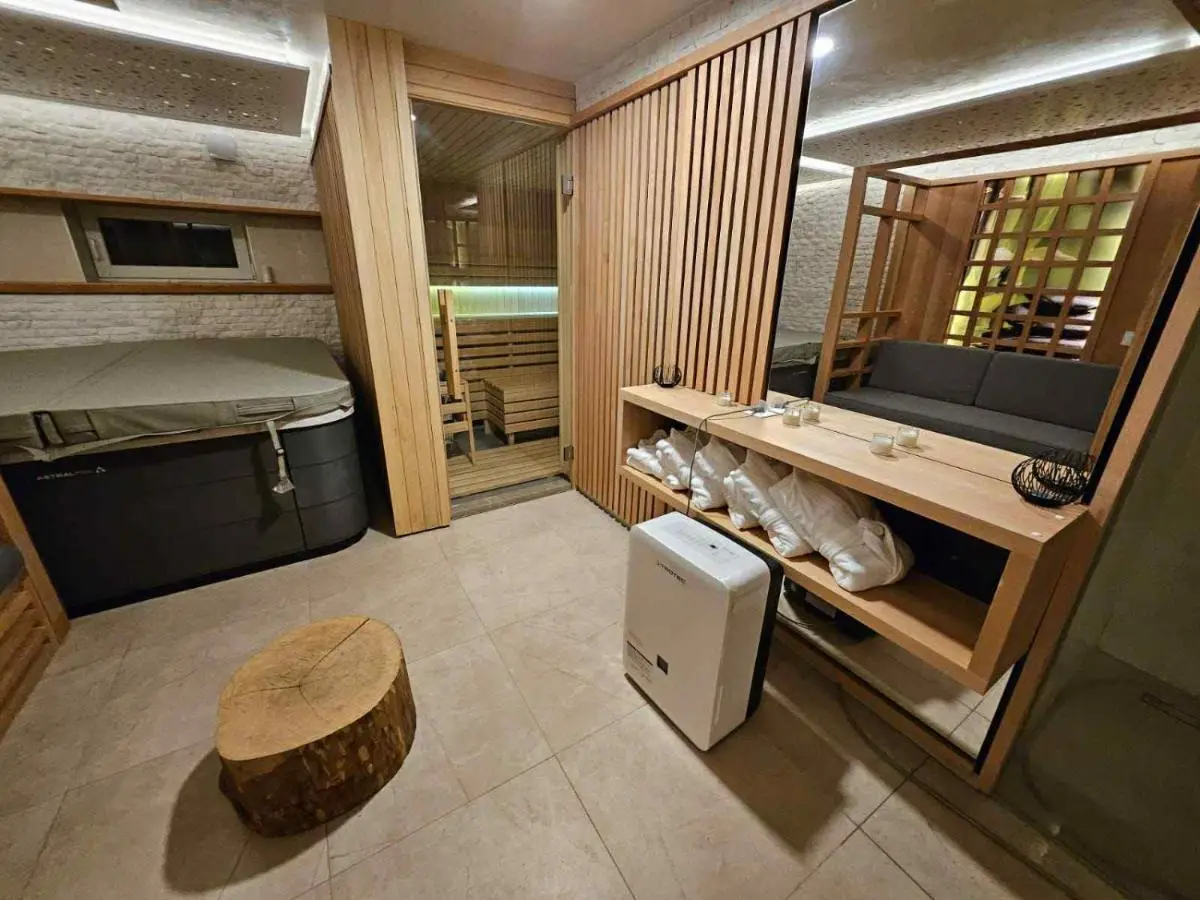 Villa Wood & Green SPA