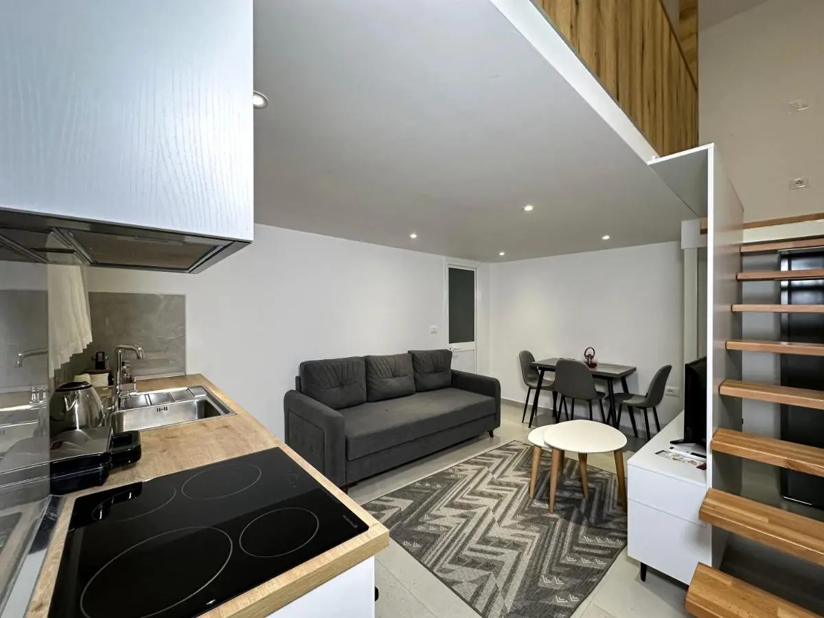 Home Select Tirana 2