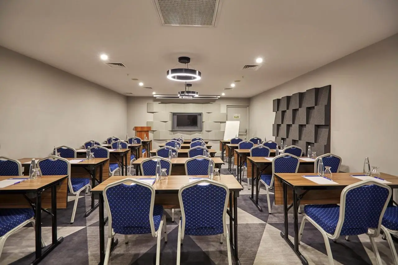 Holiday Inn Express - Istanbul - Atakoy Metro by IHG