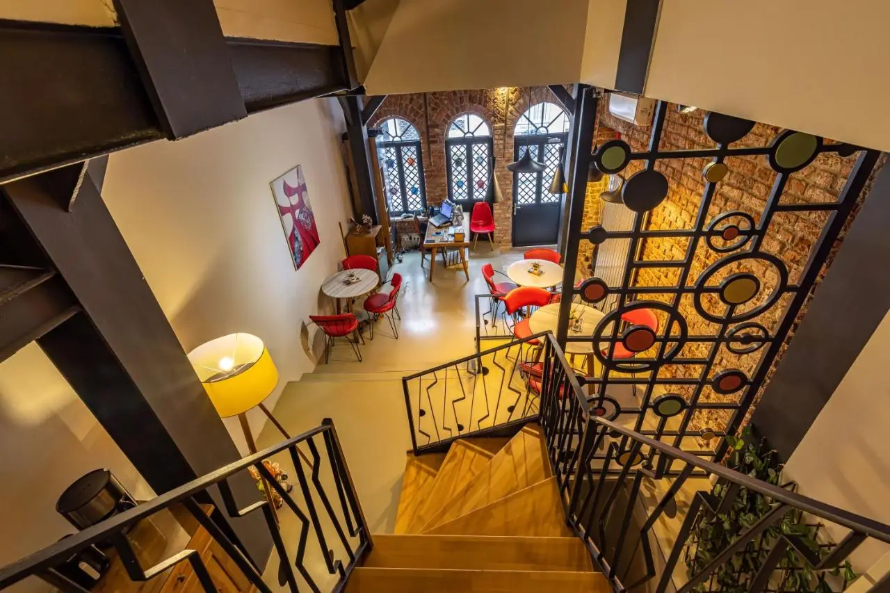 Calanthe Residence