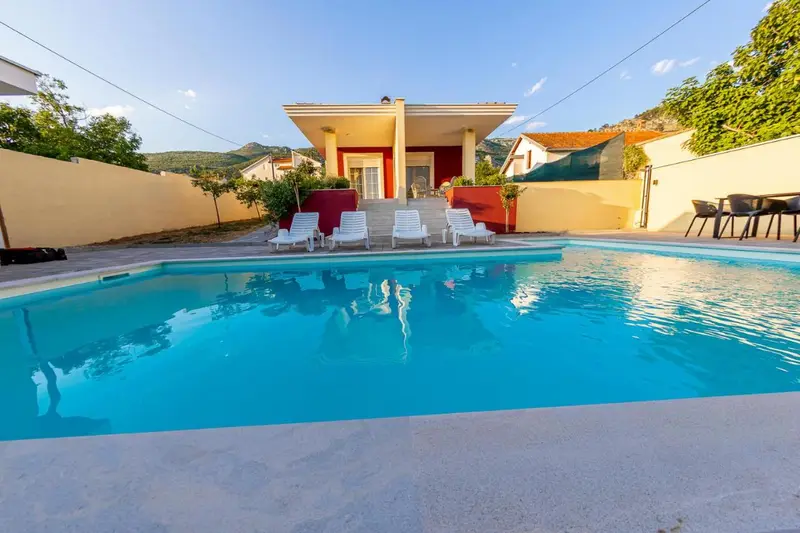 Villa Bona - Private Pool Oasis