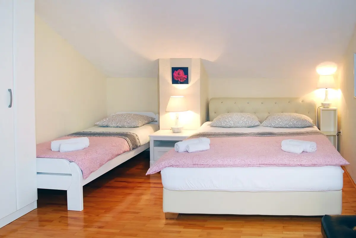 Villa Katarina - Family vacation home with pool