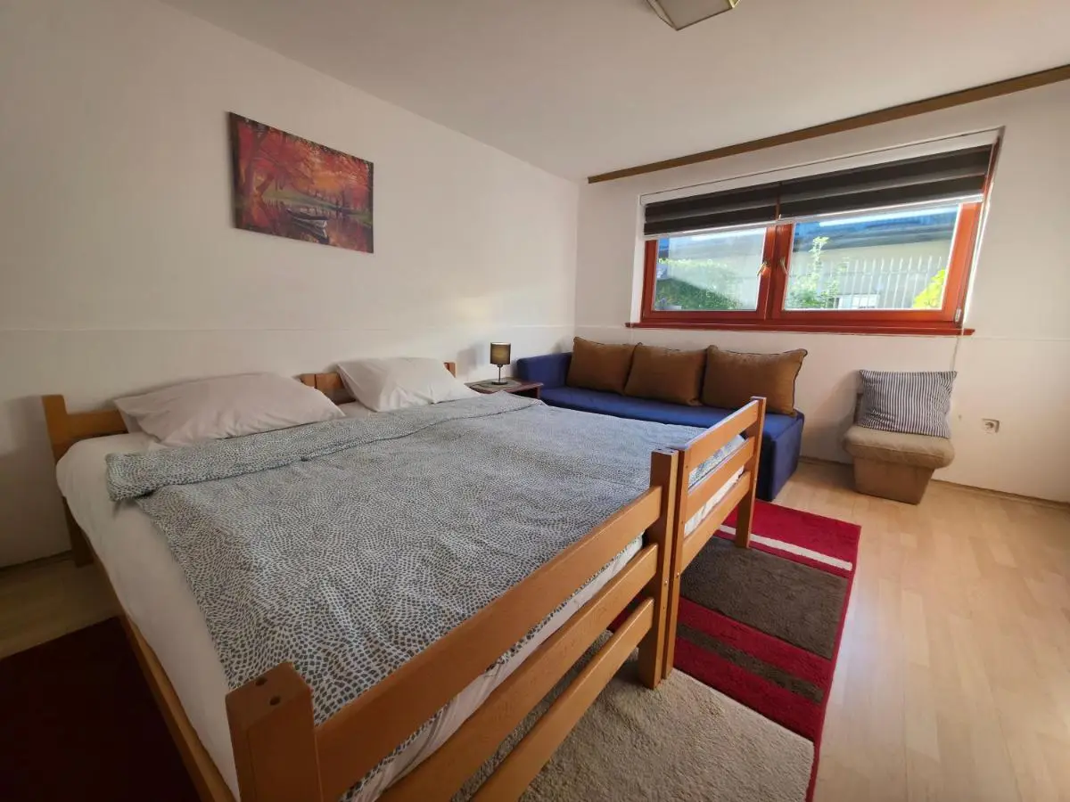 Apartment near center