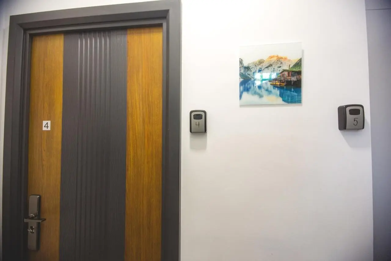 Holiday Rooms 5