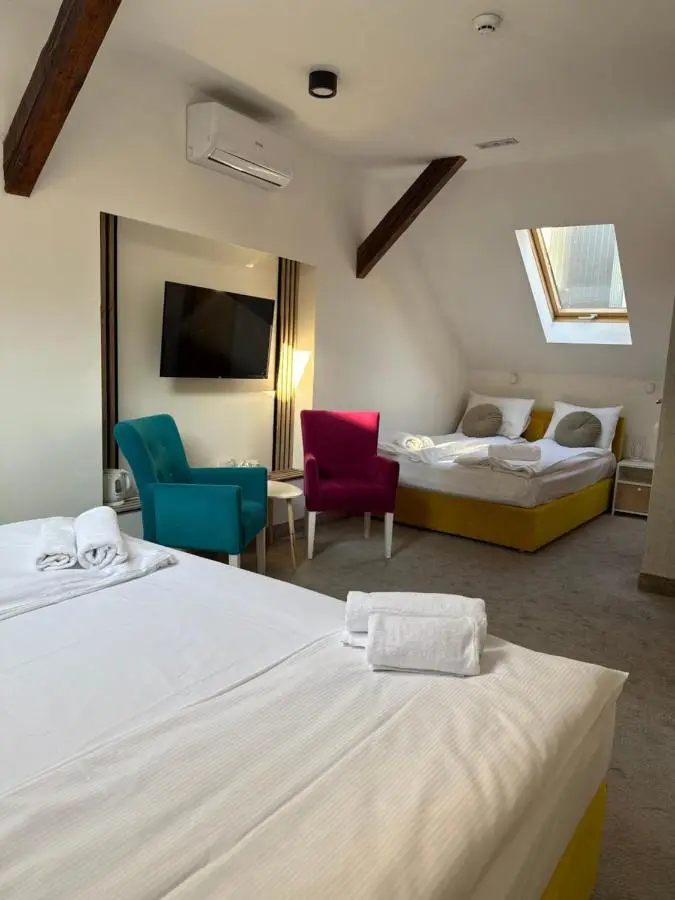 Deluxe Nortel Hotel