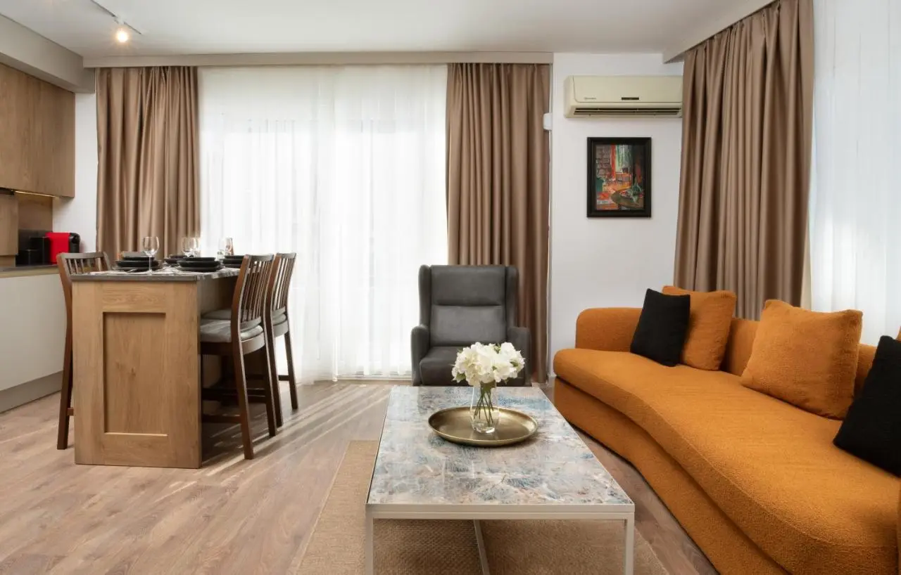 Marmada Suites
