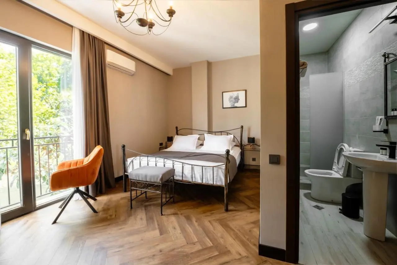 Golden Boutique Hotel