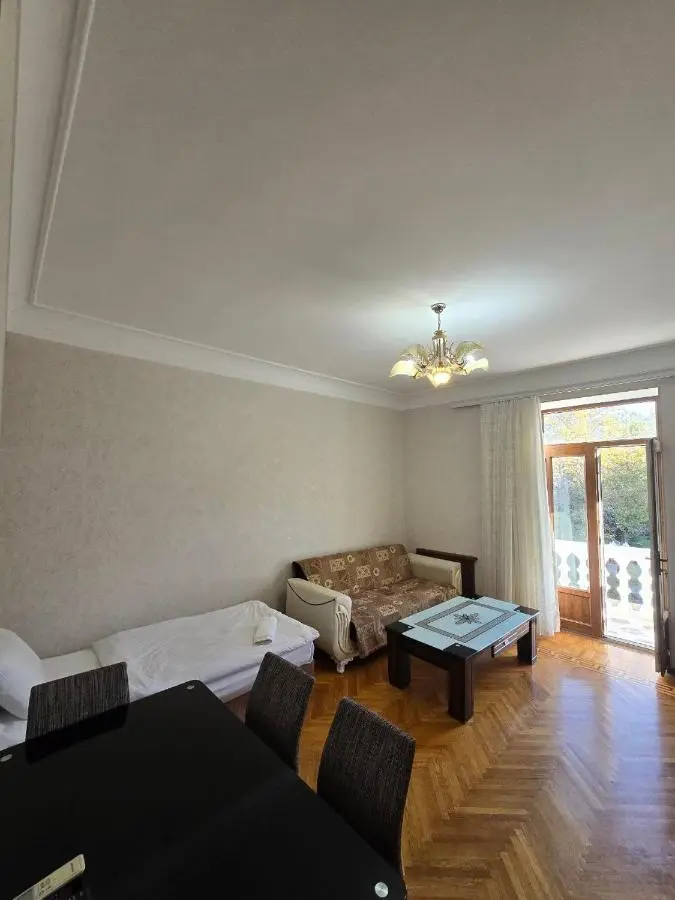 Apartment Formula 1 view
