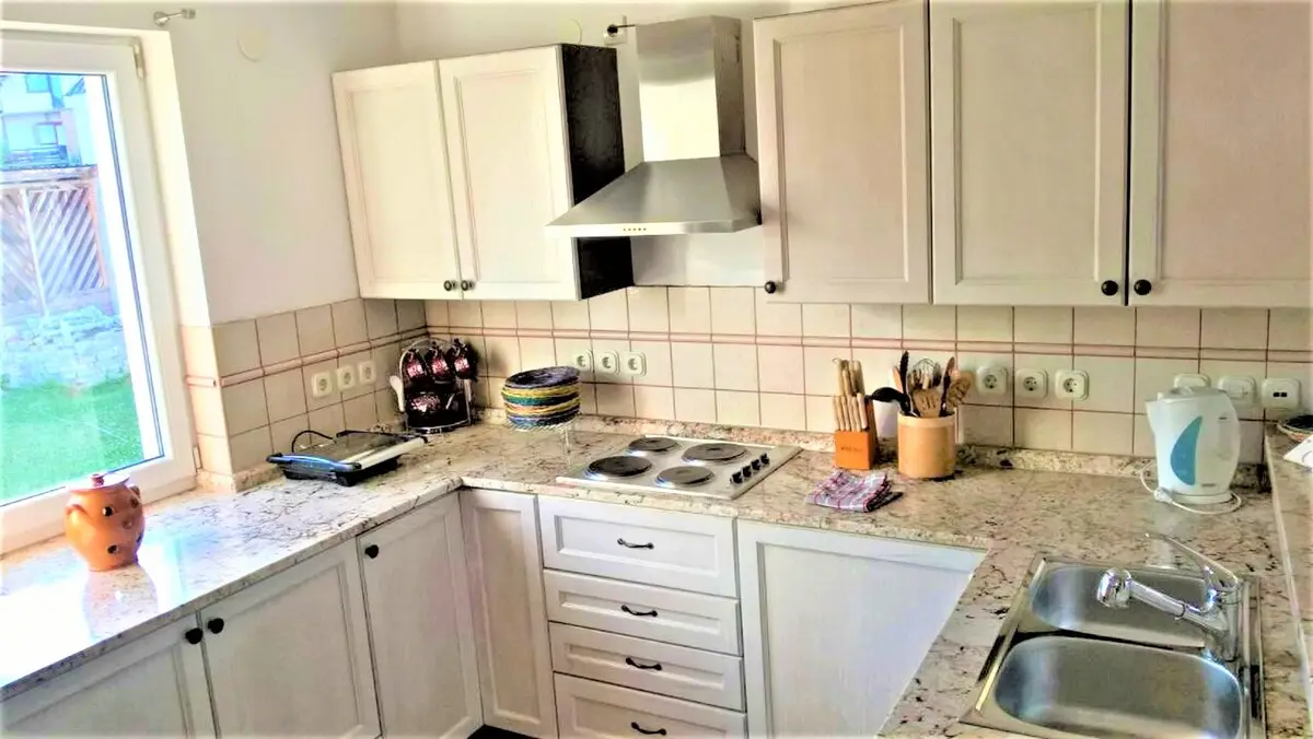 Villa Bosna (Pool, Sauna, Jacuzzi, BBQ,Playground)