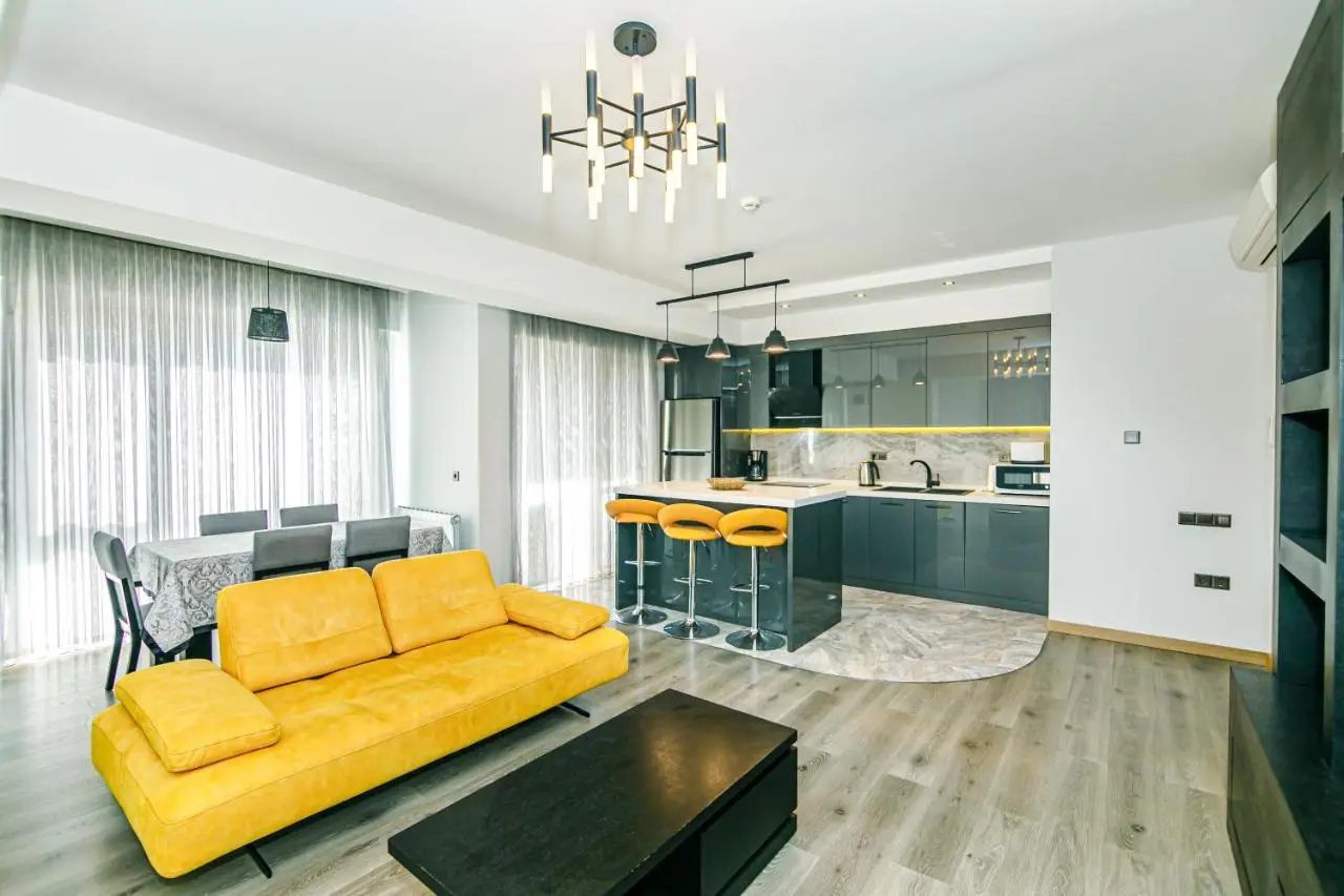 KING Luxury Apartment in Baku
