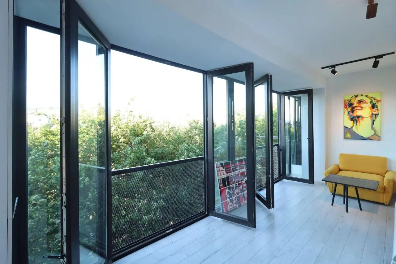 Bright 1BR with Sameba view Avlabari - by Wehost