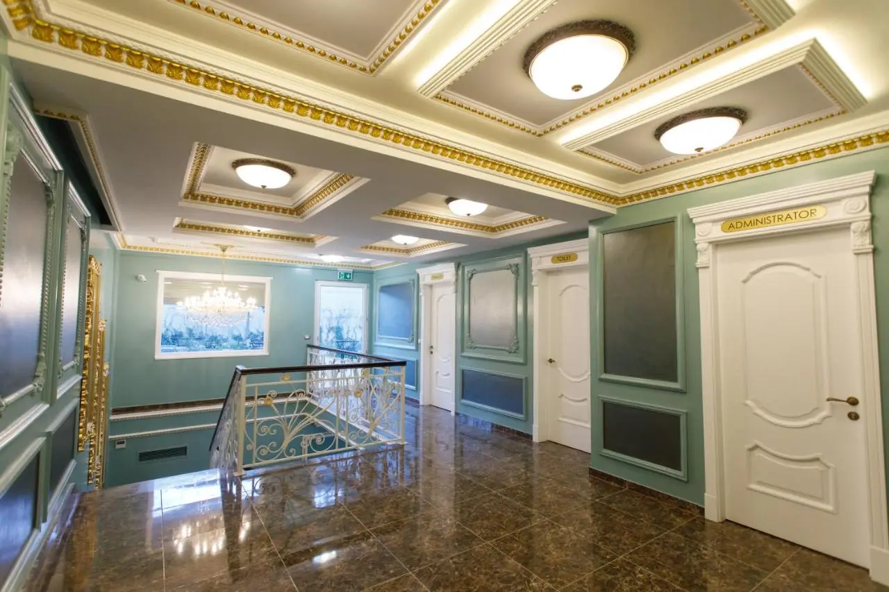 Elite Palace
