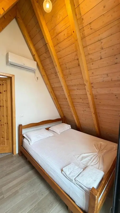 Windmill Shkodra Gesthouse Camping & Grill