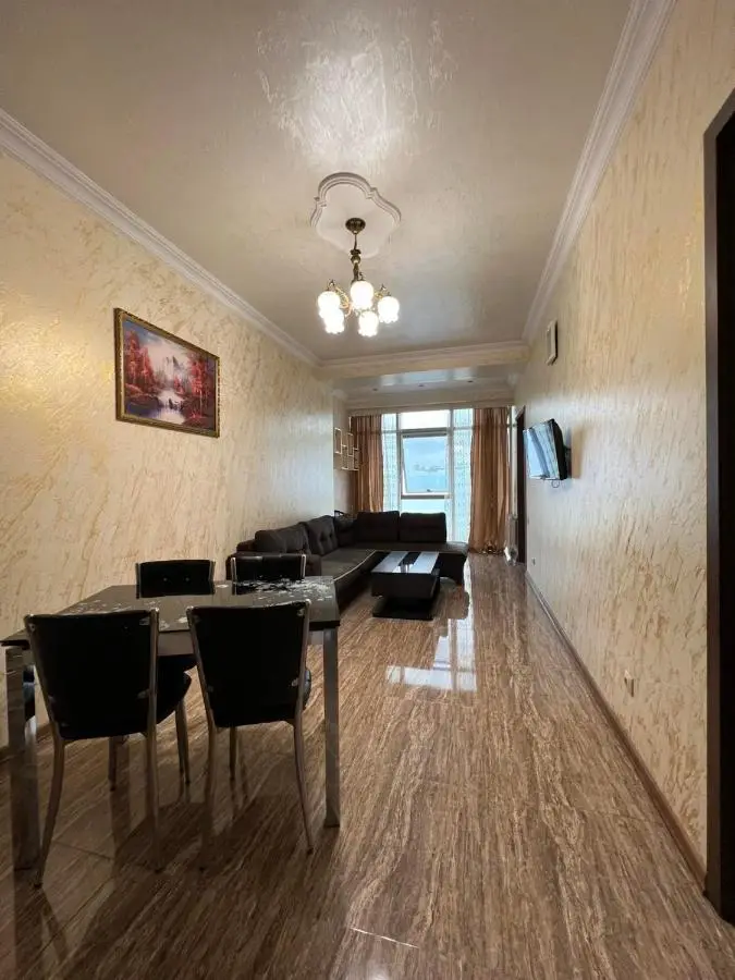 Apartment on Khimshiashvili 1