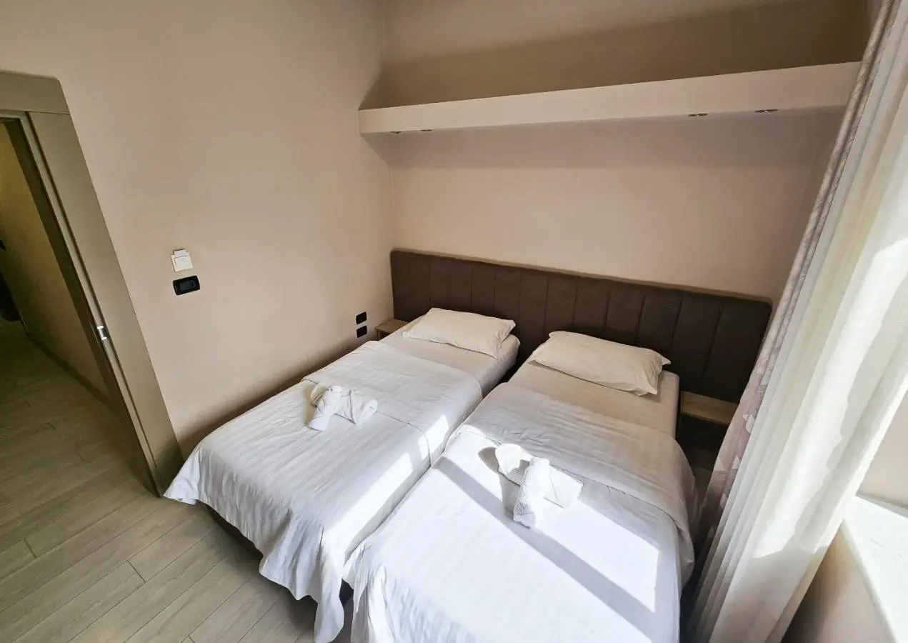 Sunflower Twin room