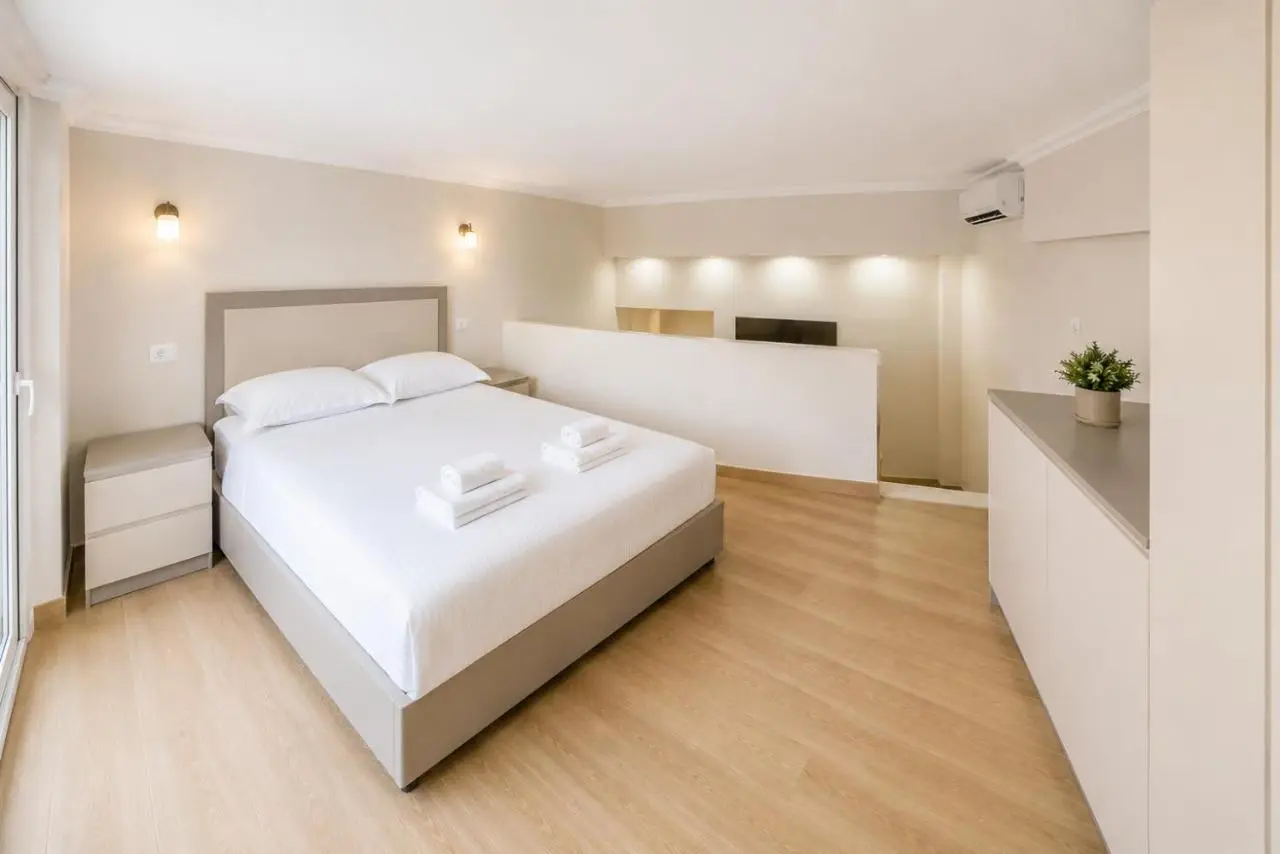 Flors Apartments