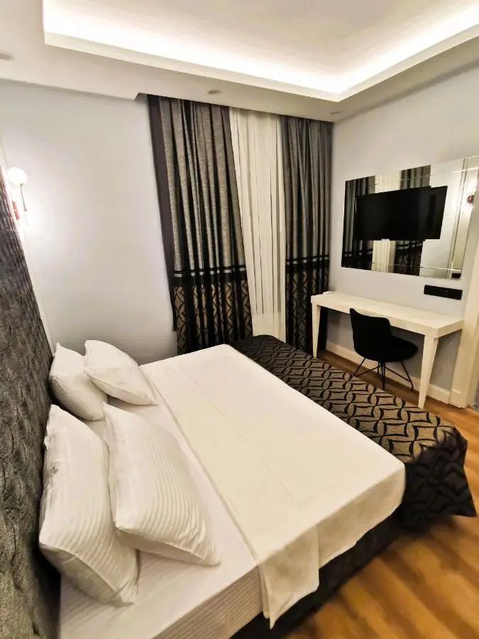Luxx Garden Hotel